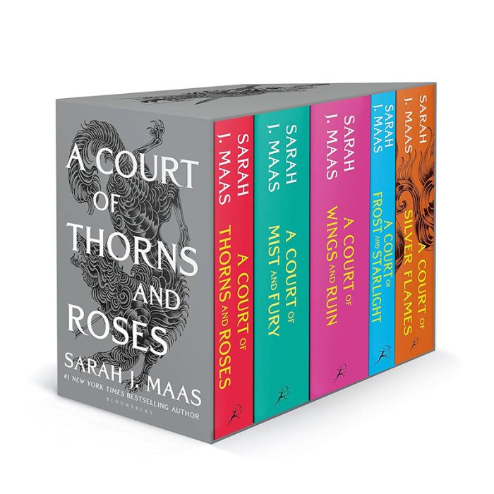 A Court of Thorns and Roses Paperback Box Set (5 books): The first five books of the hottest fantasy series and TikTok sensation